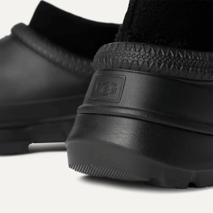 UGG Tasman X
